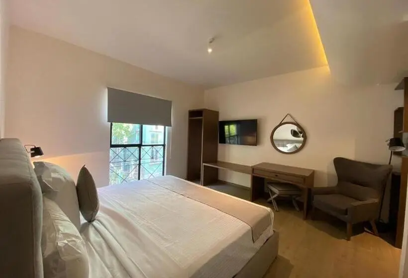 سوییت لوکس, Casa Londres