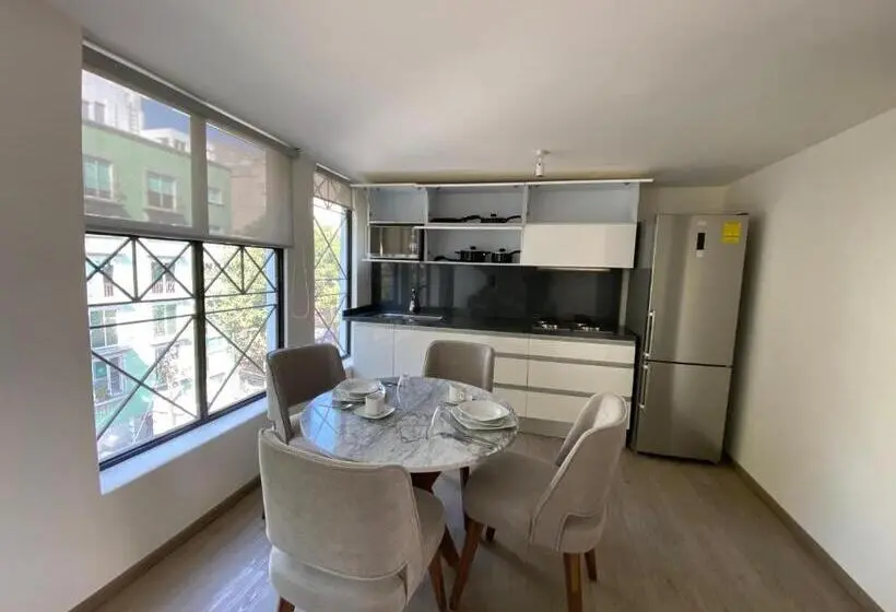 1 Bedroom Penthouse Apartment, Casa Londres