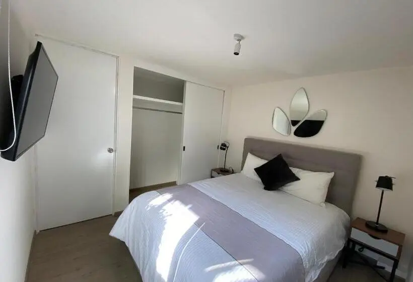 1 Bedroom Penthouse Apartment, Casa Londres