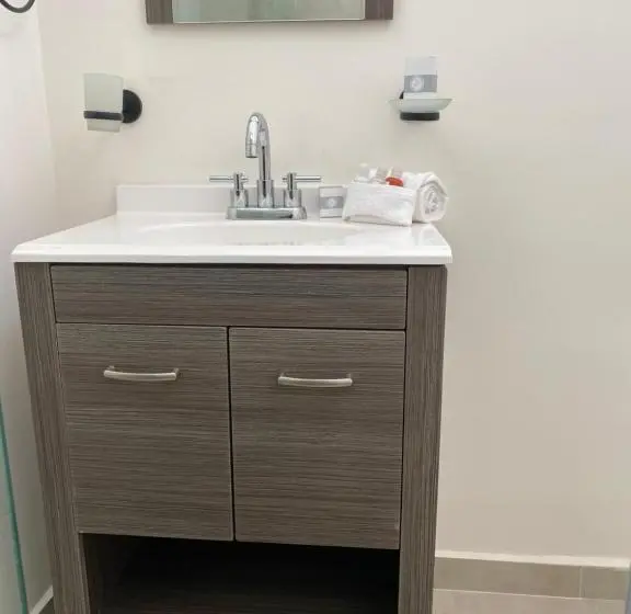 1 Bedroom Penthouse Apartment, Casa Londres