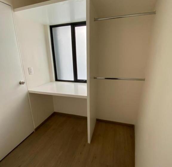 Полулюкс, Casa Londres