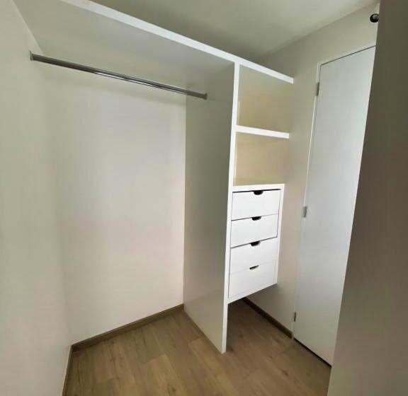 Полулюкс, Casa Londres