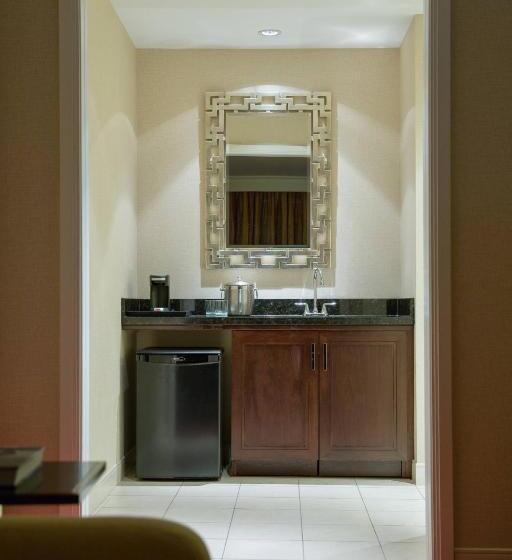 חדר סטנדרט עם מיטת קינג, Wyndham Atlanta Buckhead Hotel & Conference Center