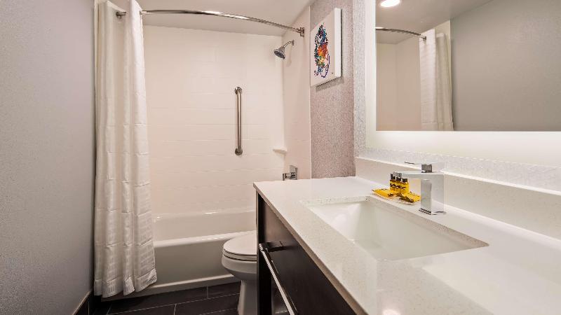 스탠다드 룸 킹사이즈 침대, Best Western Plus Daytona Inn Seabreeze