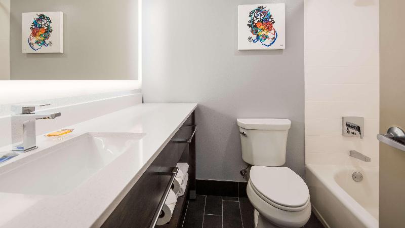 스위트 킹사이즈 침대, Best Western Plus Daytona Inn Seabreeze