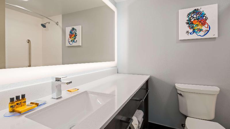 جناح سرير كينج, Best Western Plus Daytona Inn Seabreeze