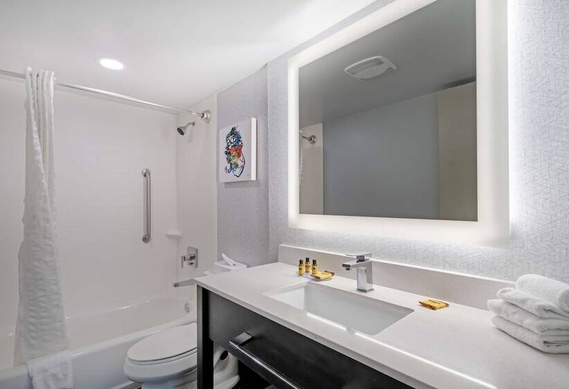 غرفه قياسيه سريرين مزدوجين, Best Western Plus Daytona Inn Seabreeze