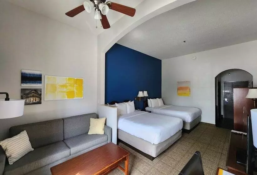 Sviitti, Comfort Suites New Orleans East