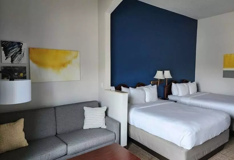 Sviitti, Comfort Suites New Orleans East