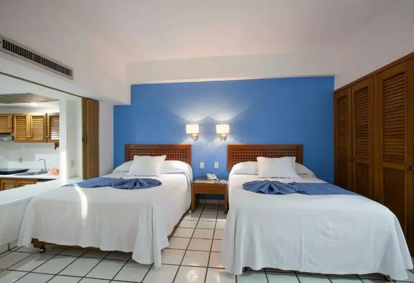 سوییت با چشمانداز دریا, Costa De Oro Beach