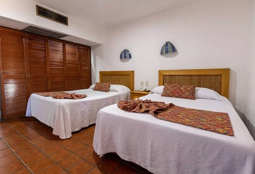 سوییت با چشمانداز دریا, Costa De Oro Beach