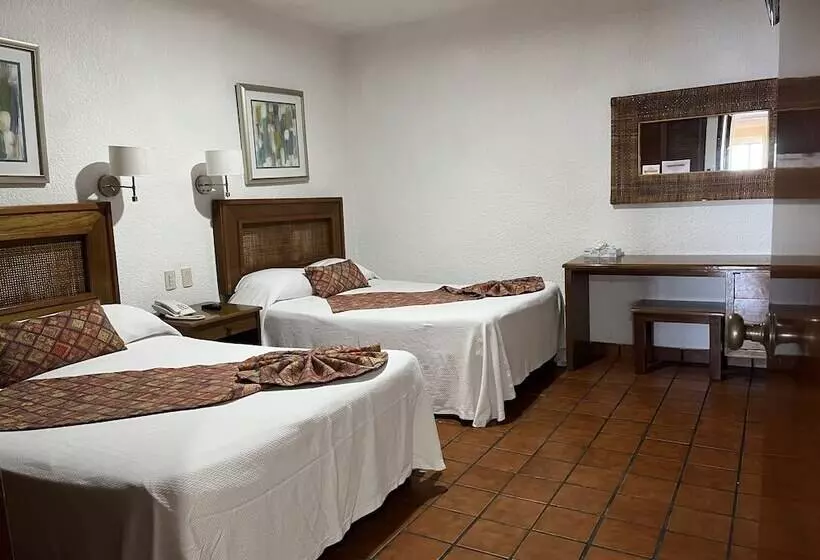 سوییت با چشمانداز دریا, Costa De Oro Beach