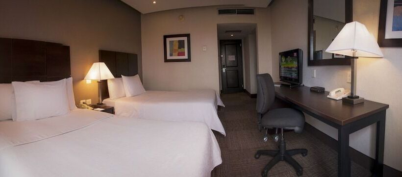 غرفه قياسيه سريرين مزدوجين, Everest Ciudad Victoria