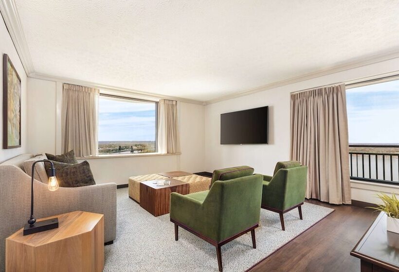 سوئیت دولوکس با چشمانداز, Galt House Hotel, A Trademark Collection