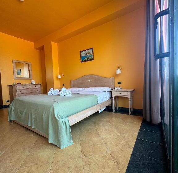 Номер Стандарт Индивидуальный с Балконом, La Playa Blanca