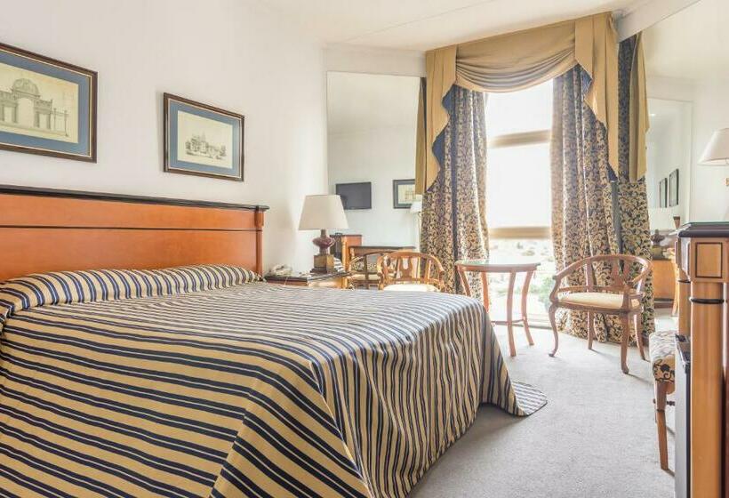 غرفة قياسية, Libertador Tandil