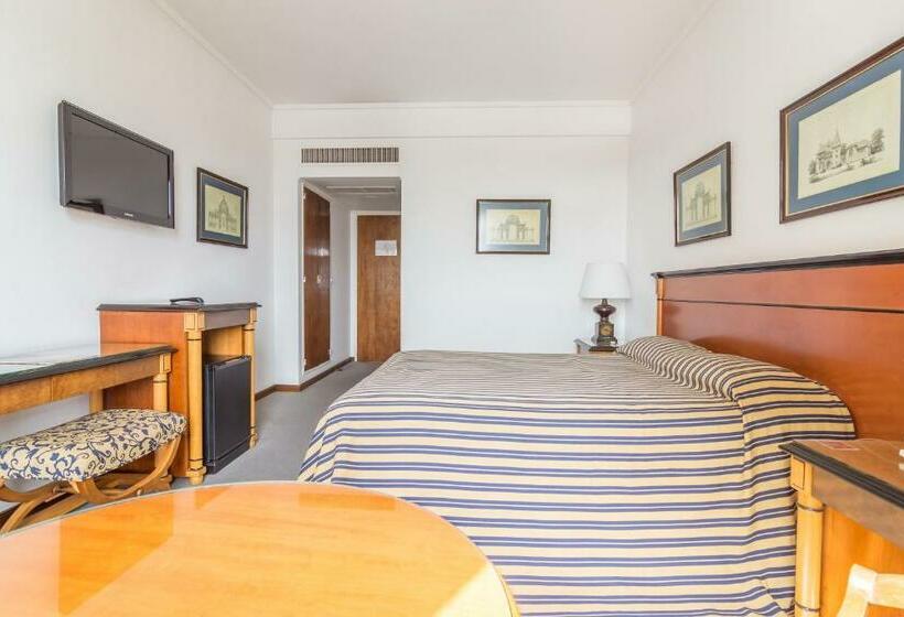 غرفة قياسية, Libertador Tandil