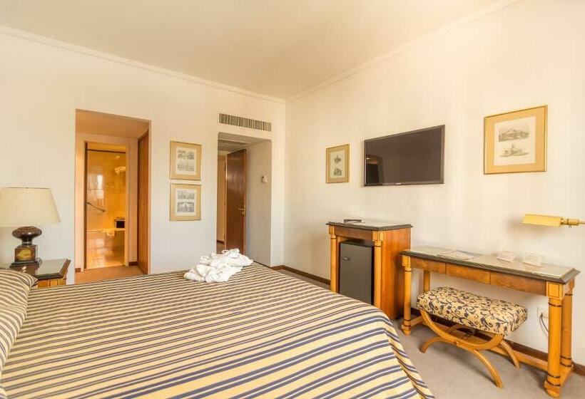 غرفة قياسية, Libertador Tandil