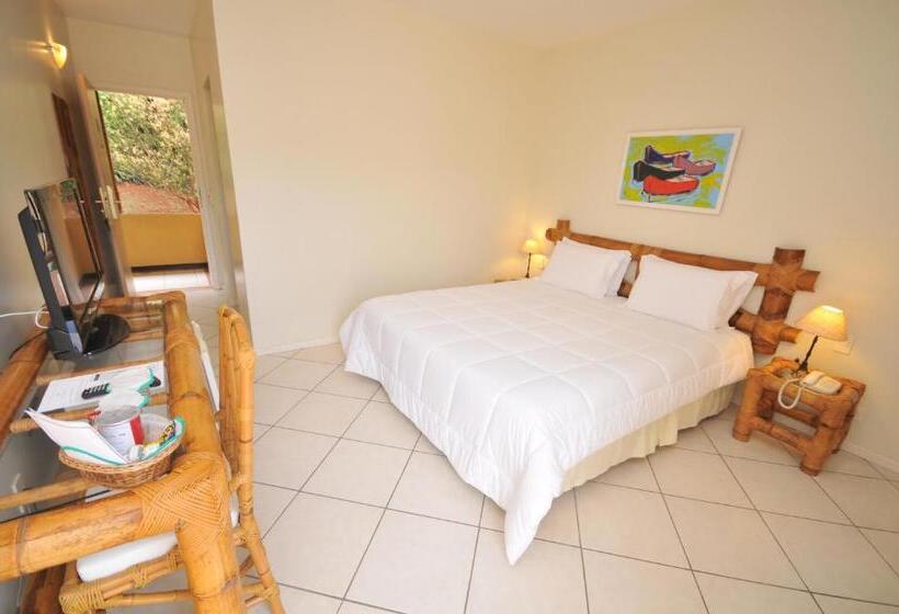 庭の見えるバルコニー月スタンダードルーム, Rio Buzios Beach