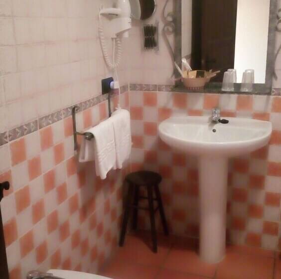 غرفة قياسية, Rural Los Angeles En Las Hurdes