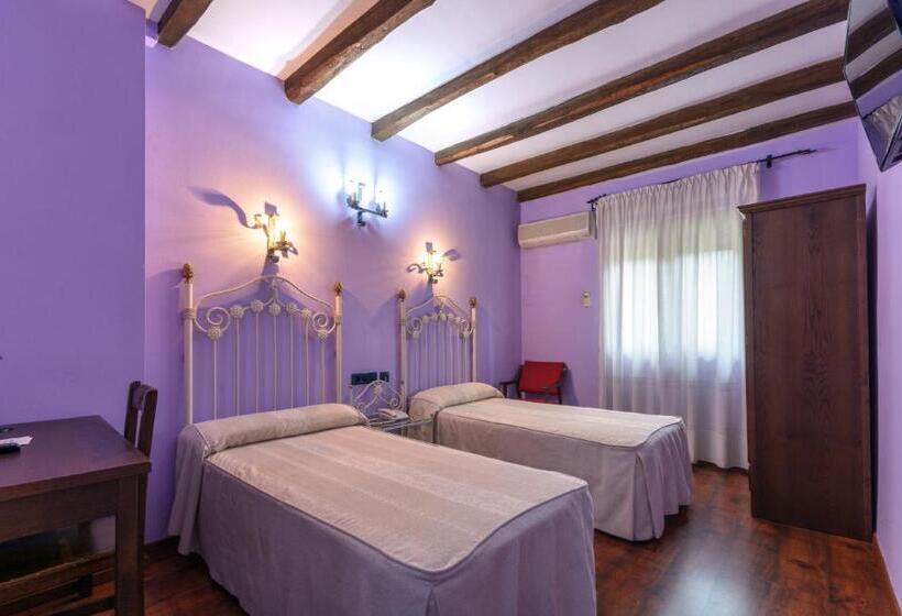 غرفة قياسية, Rural Los Angeles En Las Hurdes