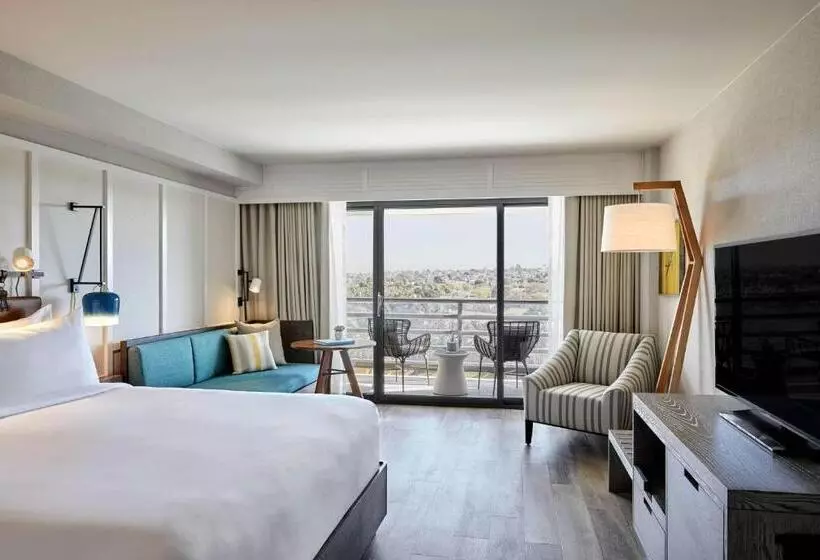 اتاق استاندارد با تخت بزرگ, Westdrift Manhattan Beach Autograph Collection