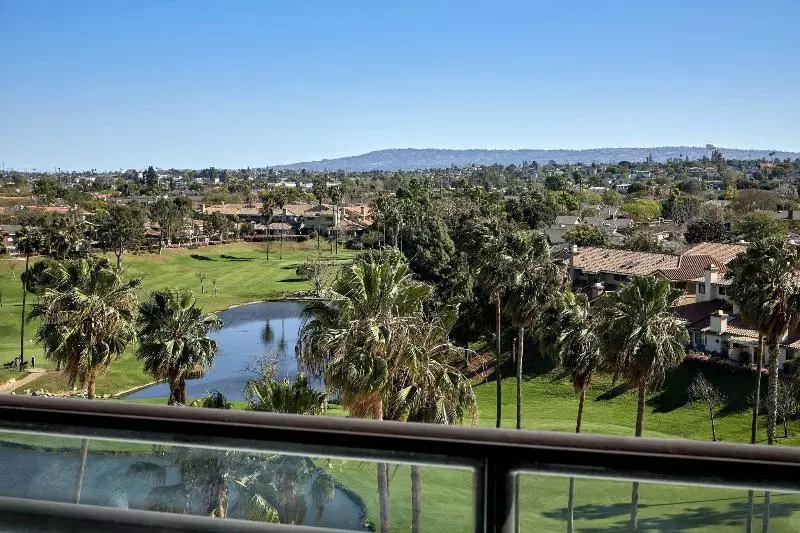 اتاق استاندارد با تخت بزرگ, Westdrift Manhattan Beach Autograph Collection