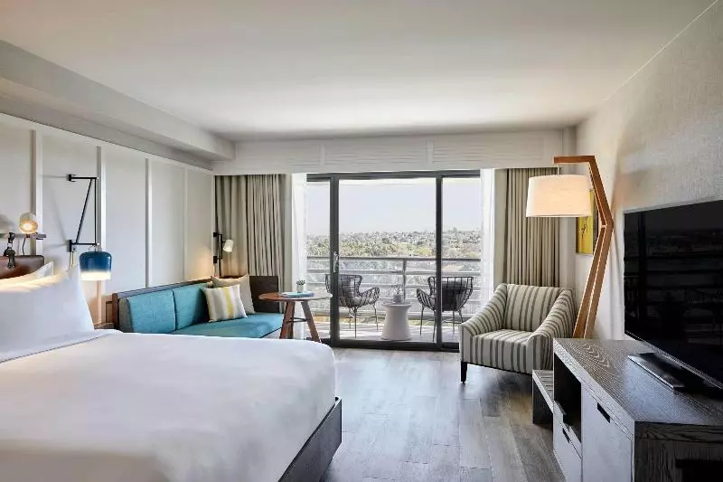 اتاق استاندارد با تخت بزرگ, Westdrift Manhattan Beach Autograph Collection