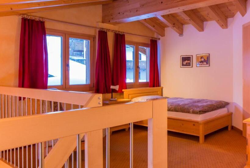 חדר משפחתי, Familienhotel Garni Sporting