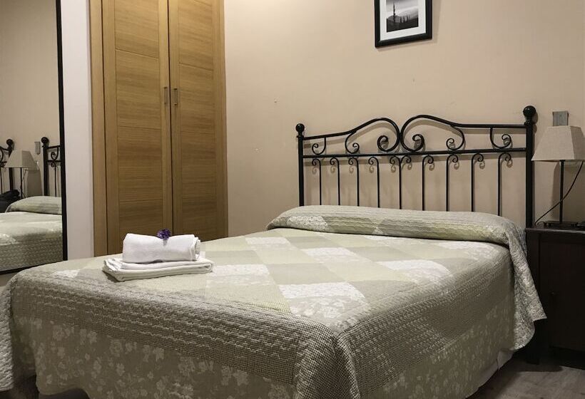 اتاق استاندارد یک نفره, Hostal El Pilar