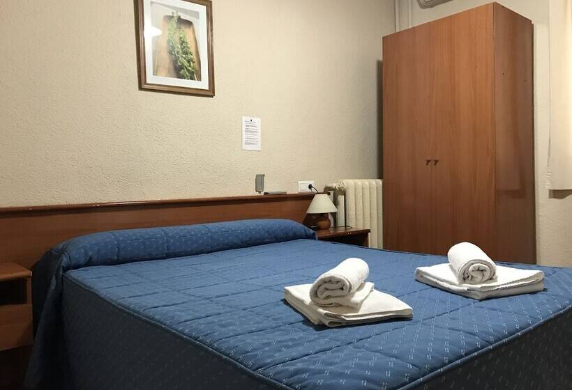 اتاق استاندارد, Hostal El Pilar