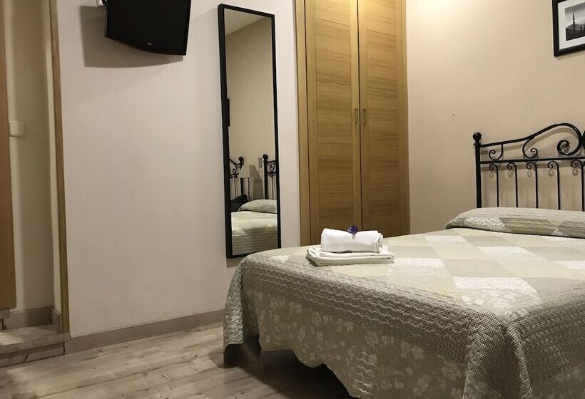 اتاق استاندارد, Hostal El Pilar