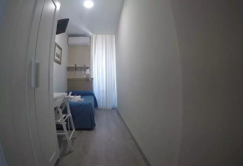 اتاق استاندارد یک نفره, Hostal El Pilar