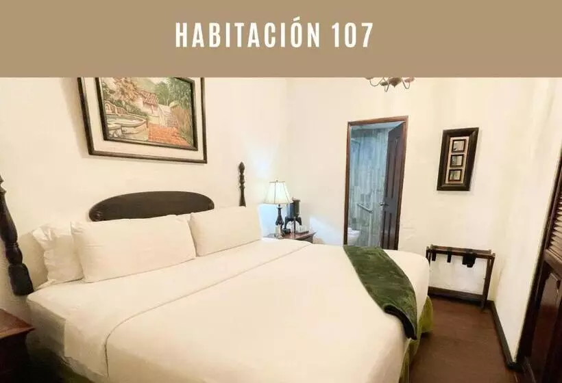 اتاق لوکس با تخت بزرگ, El Carmen
