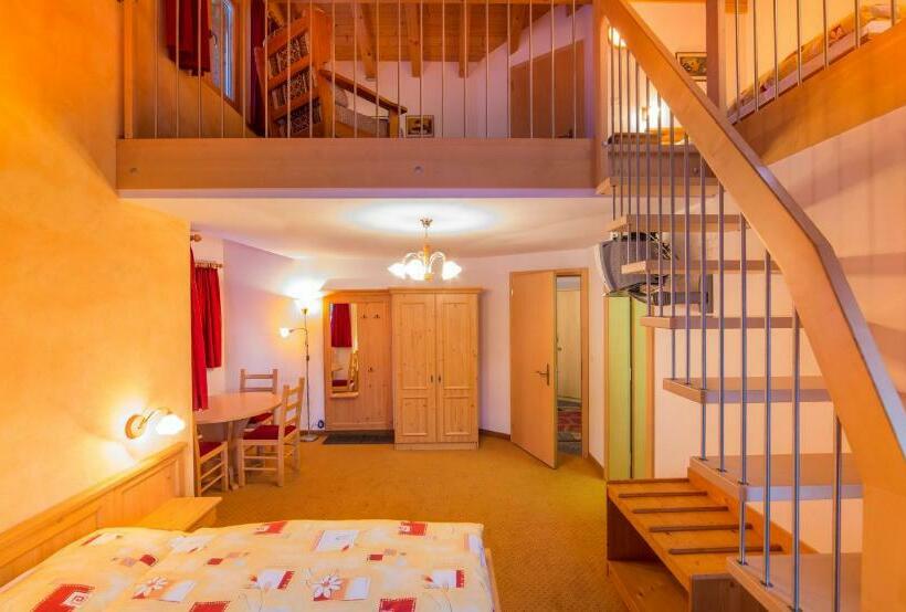 غرفة عائلية, Familienhotel Garni Sporting