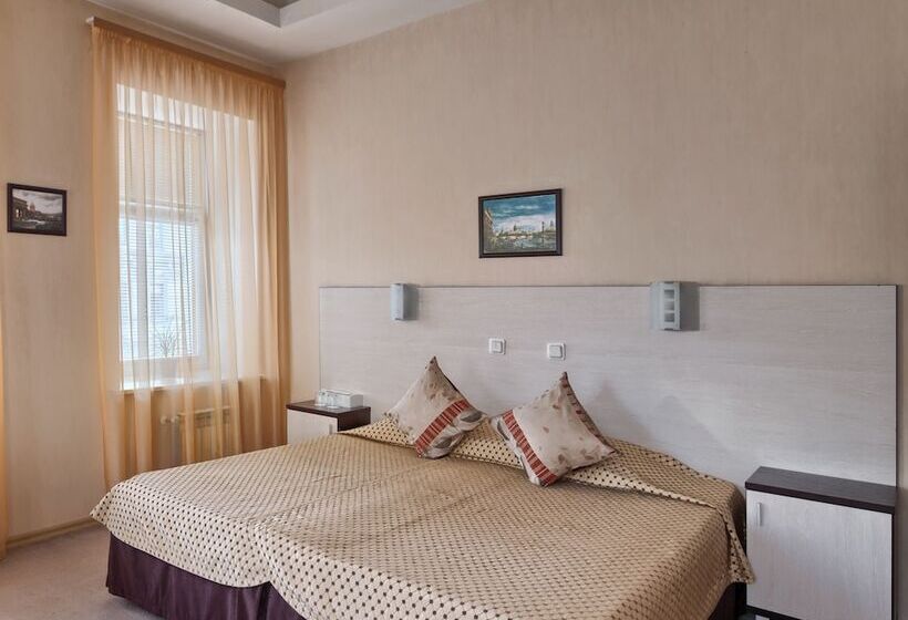 חדר סופריור, Herzen House