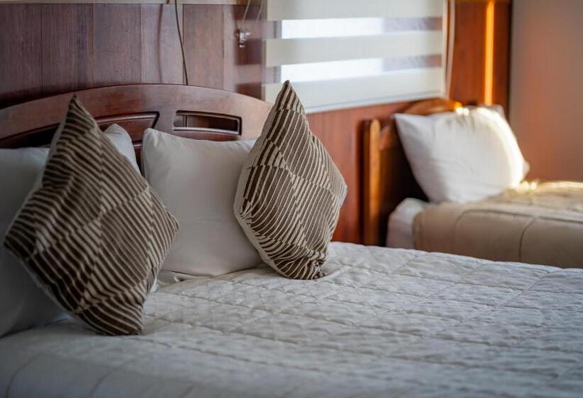 غرفة قياسية ثلاثية, Hostal Alcázar