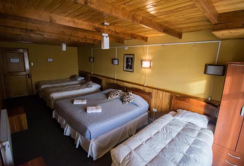 家庭间, Hostal Alcázar