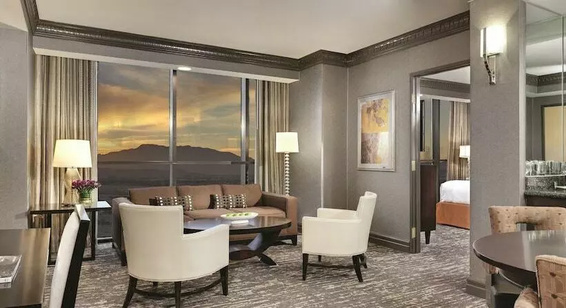 スイート, Luxor Hotel And Casino