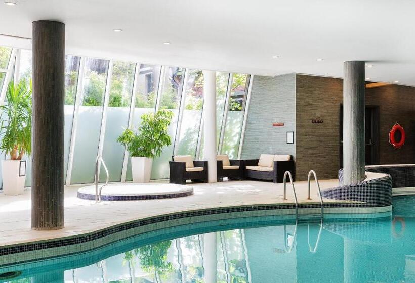Семейный Номер, Maryborough Hotel & Spa