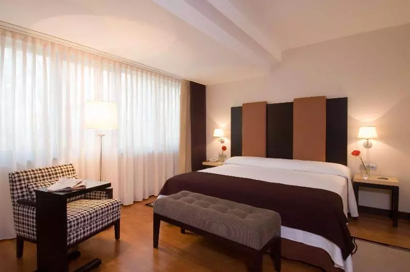 اتاق استاندارد, NH Timisoara