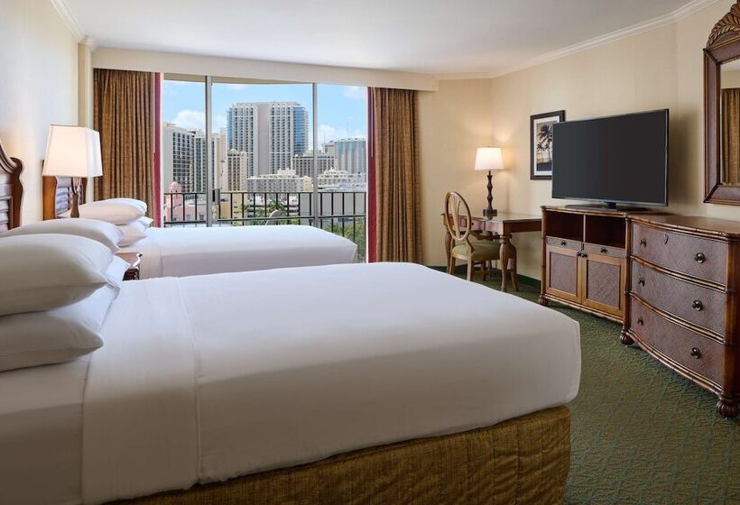 带2个双人床的标准工作室, Outrigger Waikiki Beach Resort