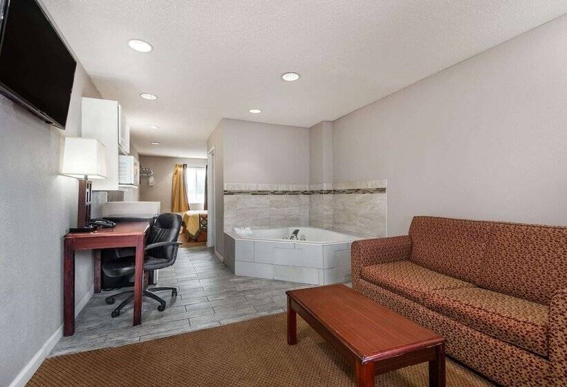 Deluxe-sviitti, Super 8 By Wyndham Indianapolis/ne/castleton Area