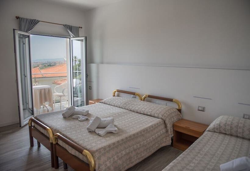 Номер Стандарт Трехместный, Umberto