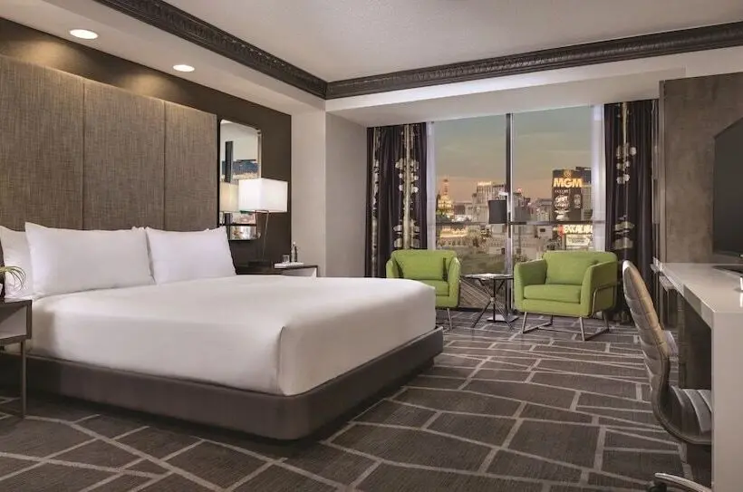 プレミアムルーム, Luxor Hotel And Casino