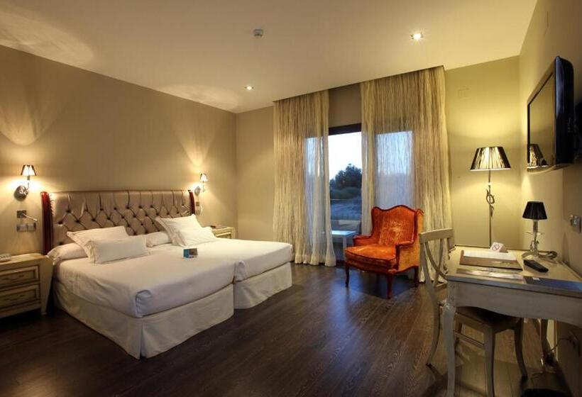 חדר דלוקס עם מרפסת, Spa Villa Nazules