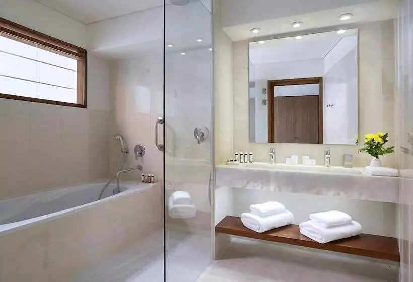سوئیت کلاسیک, St. Nicolas Bay Resort Hotel & Villas