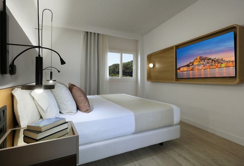 庭の見えるジュニアスイート, Grand Palladium Select Palace Ibiza