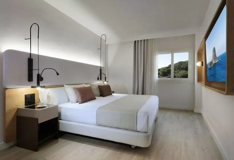 سوییت جونیور با چشم‌انداز دریا, Grand Palladium Select Palace Ibiza