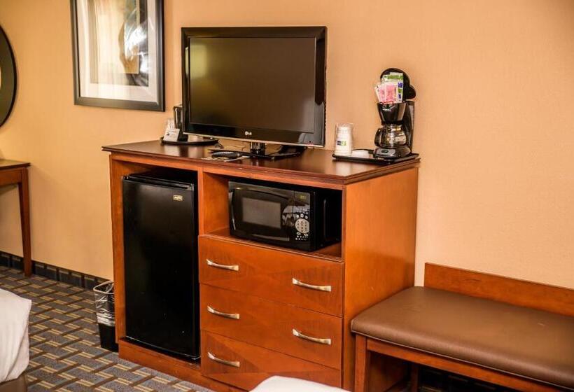 Номер Стандарт Кровать Кинг Адаптированный для Инвалидов, Holiday Inn Express Hotel & Suites Cocoa Beach, An Ihg